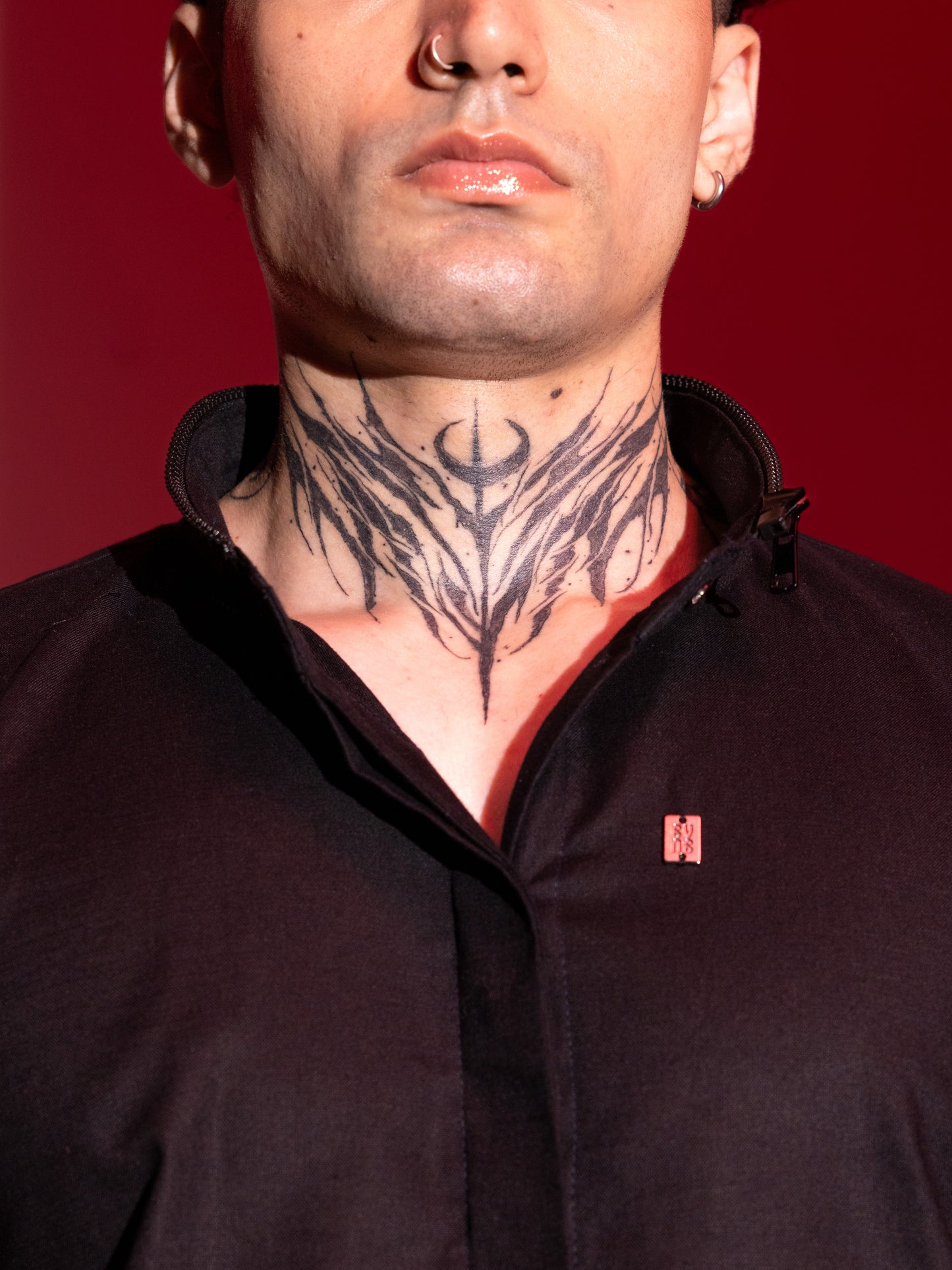 Camisa de lino con cuello desmontable - Negra