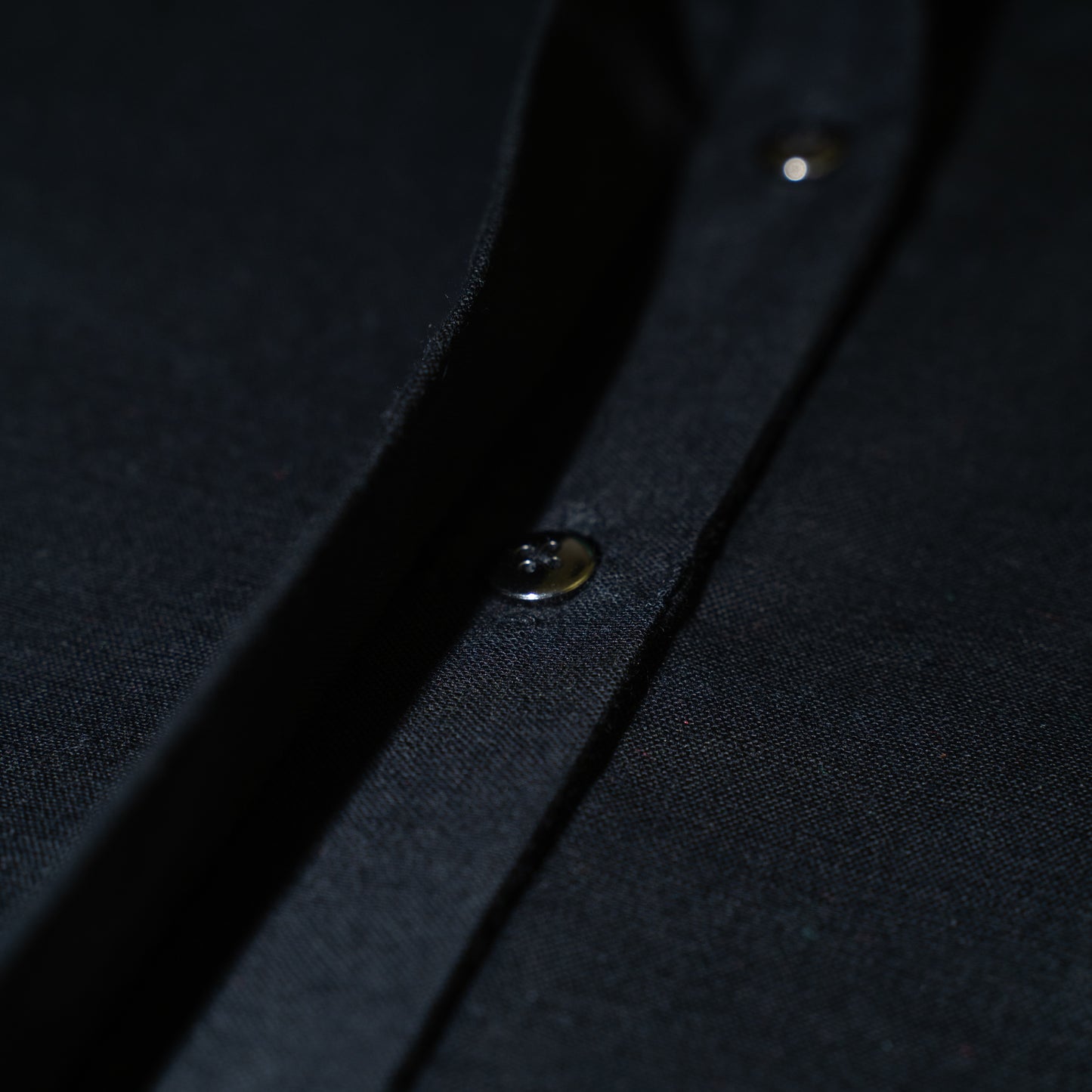 Camisa de lino con cuello desmontable - Negra