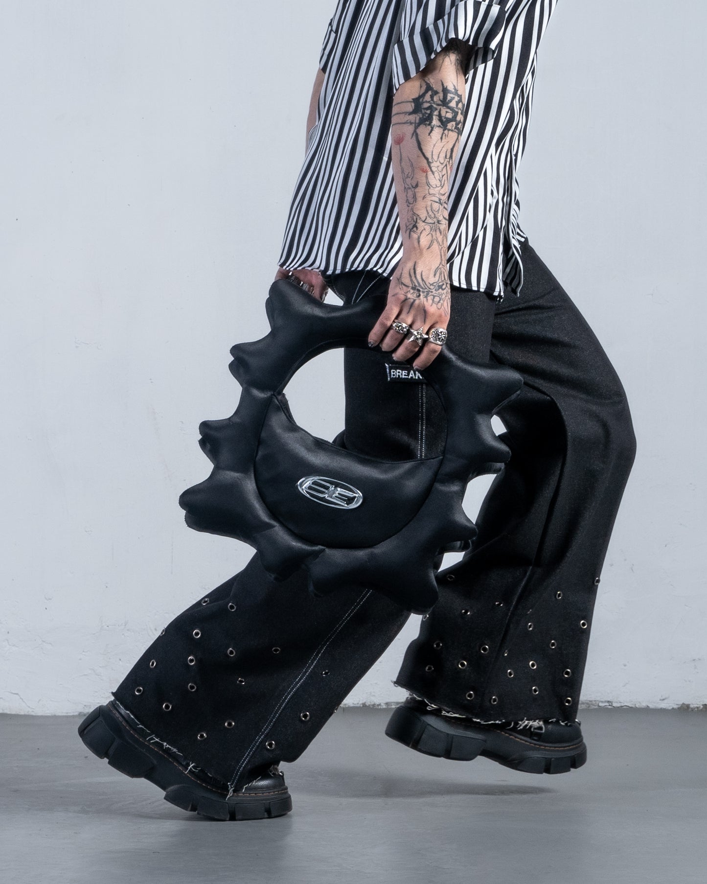 Waves Puffer Bag