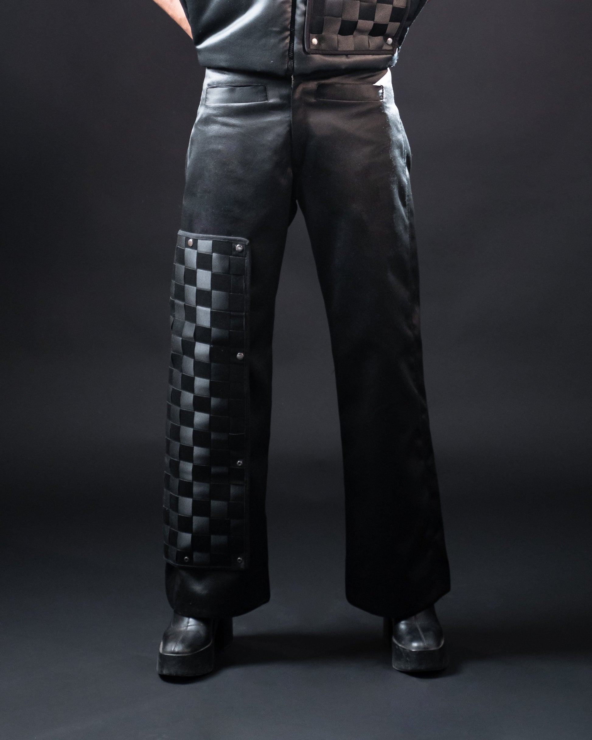 Weave Pant: The model is wearing size 30M.