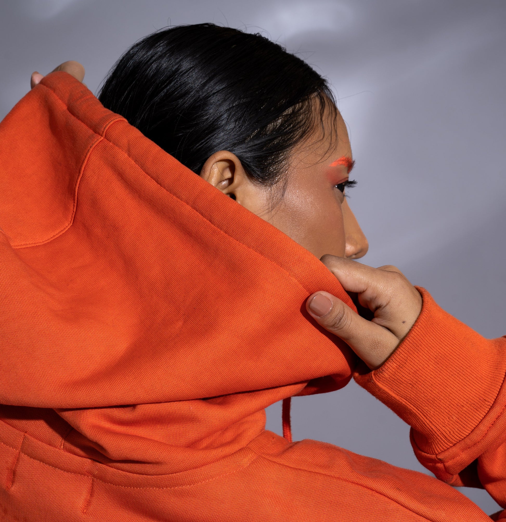 Pocket Hoodie: The model is wearing size S.