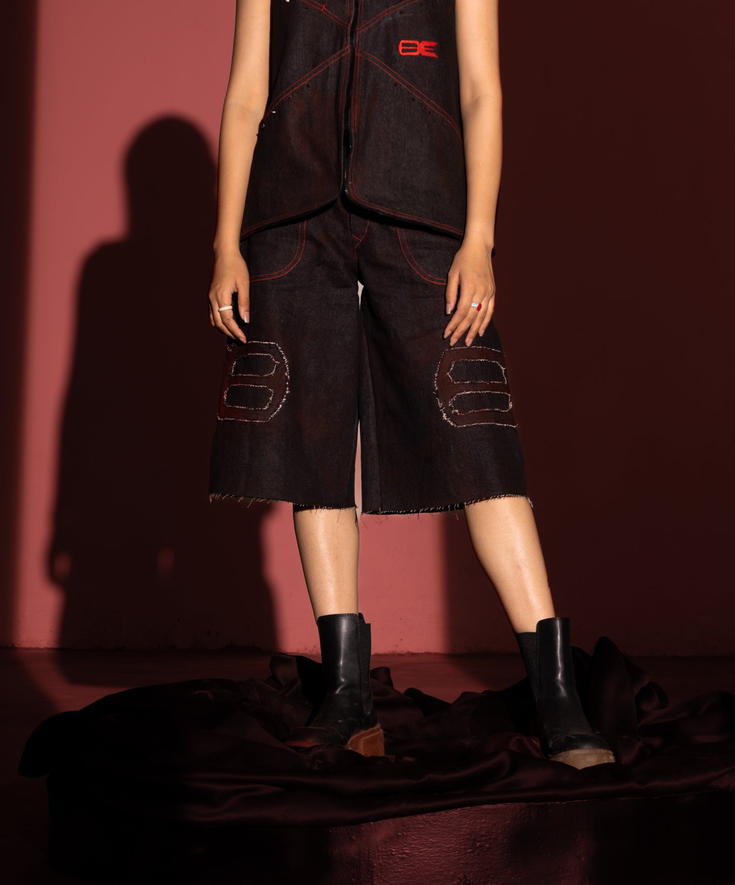 Pantalones cortos vaqueros rojos