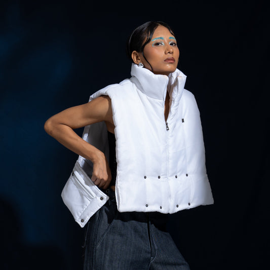 Puffer Vest: The model is wearing size M.